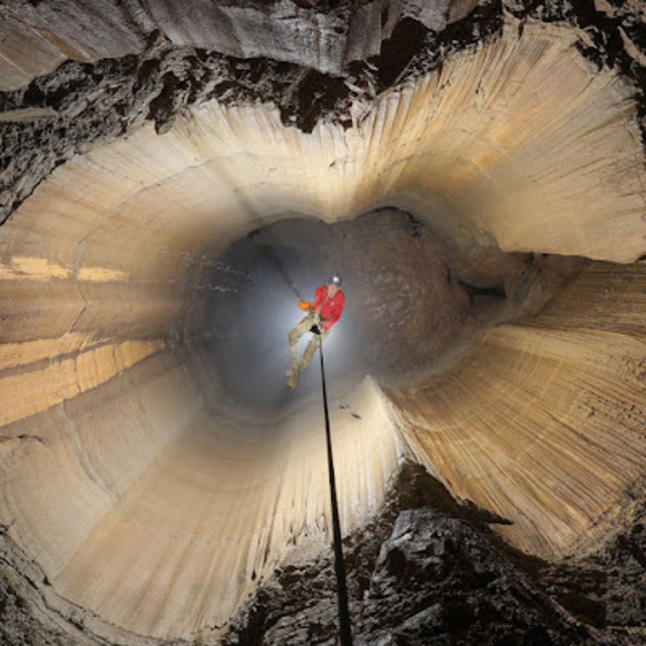 Meet your Posher, Hunter - Picture 1 of 1